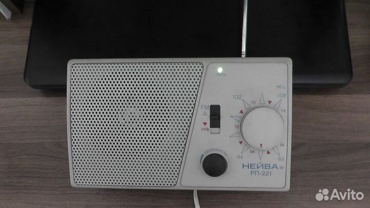 Радиоприемник стационарный укв FM