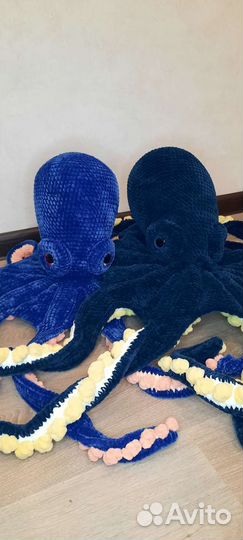 Осьминог игрушка вязаная