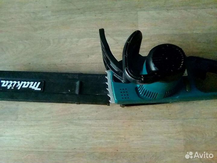 Электро пила Makita UC4020A