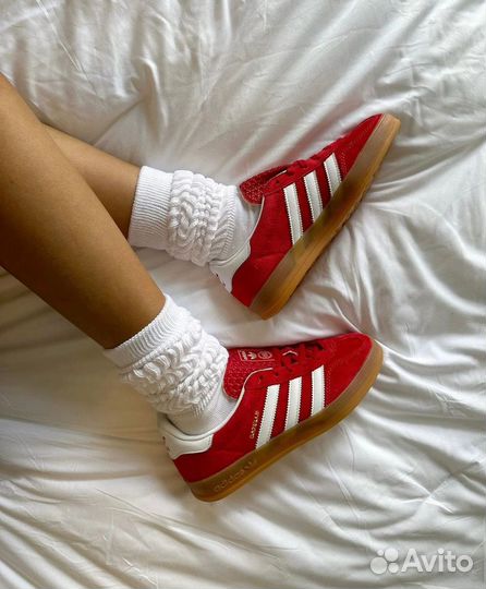 Кеды Adidas Gazelle Scarlet Cloud White