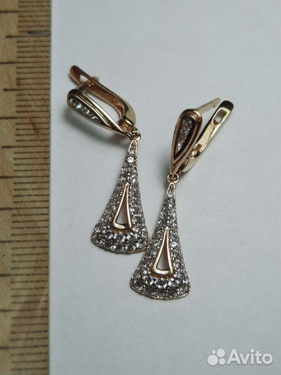 Золотые серьги