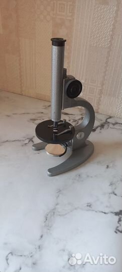 Микроскоп школьный