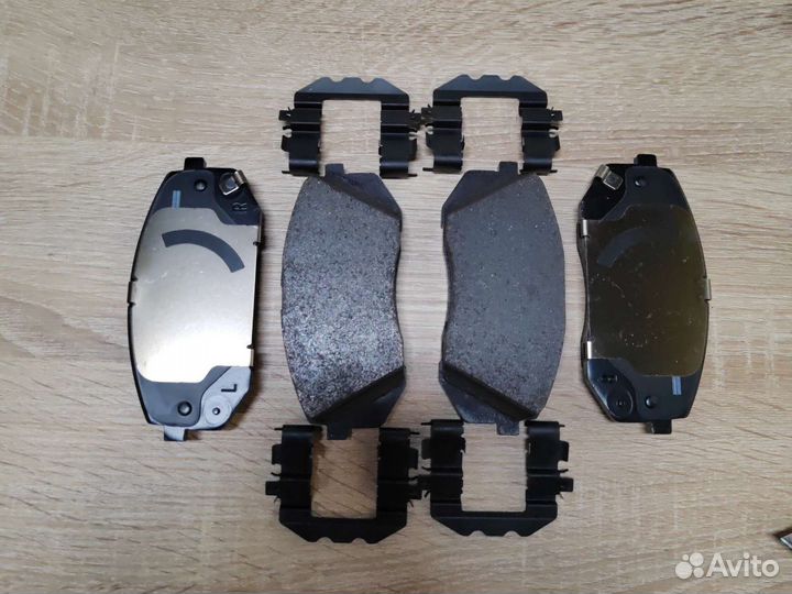 Колодки тормозные передние hyundai tucson 2016