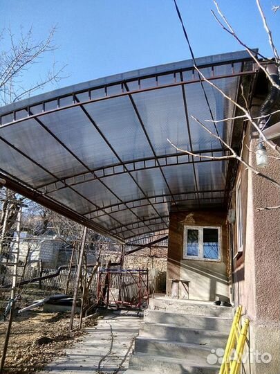 Навесы из поликорбоната и профлиста под ключ