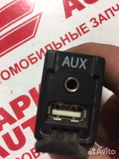 Блок USB AUX Toyota Land Cruiser Pradо 2013