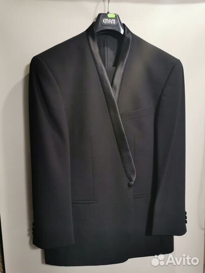 Мужской смокинг Emani