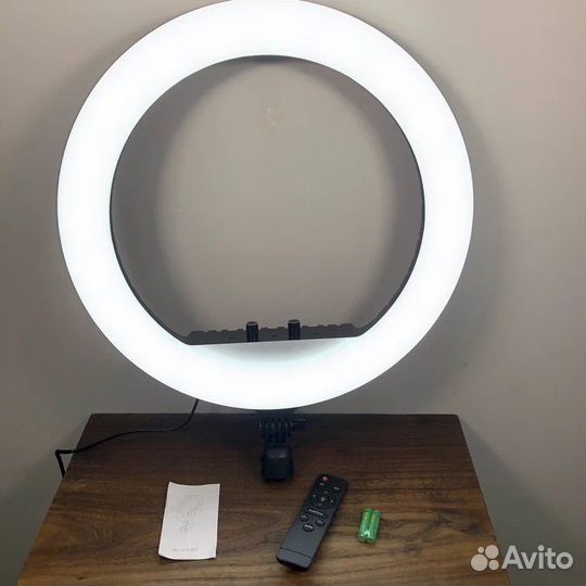 Кольцевая лампа RL-18