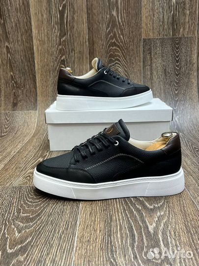 Кроссовки мужские