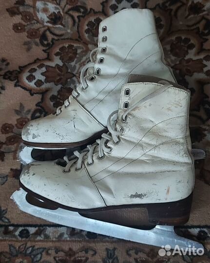 Коньки женские 1983 года размер 37