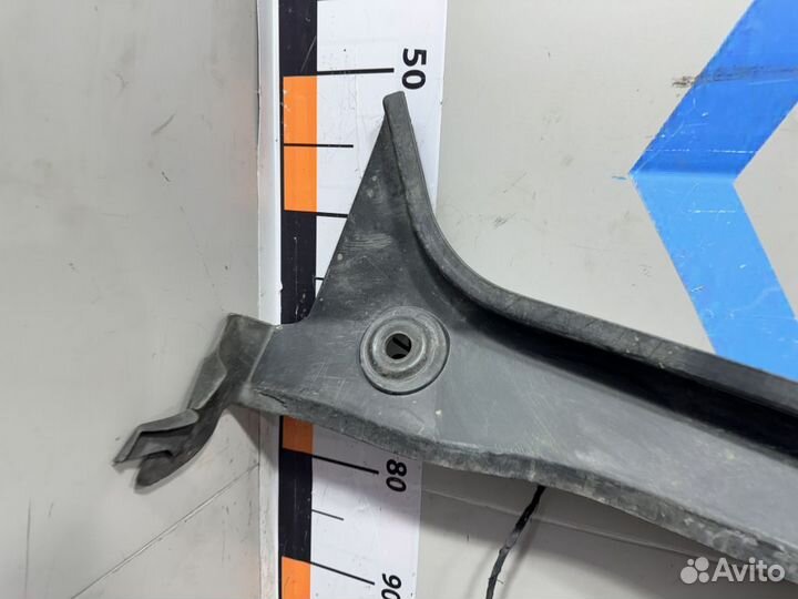 Водосток лобового стекла (жабо) BMW 7 E65/E66