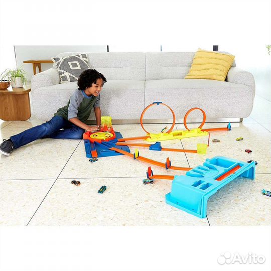 Набор Hot Wheels Конструктор Трасс Мега-пуск