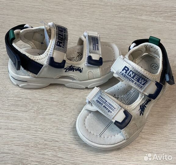Сандалии детские для девочек новые