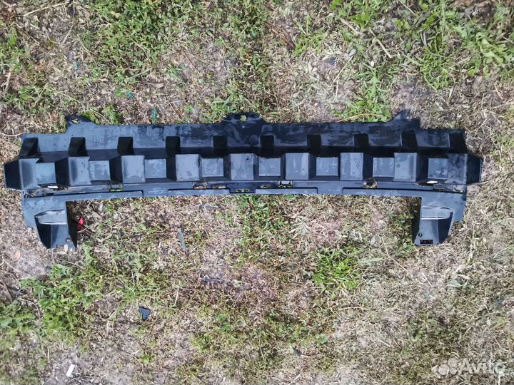 Ленд ровер велар кронштейн переднего бампера центр