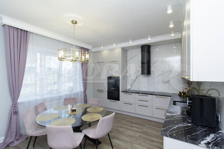 4-к. квартира, 146 м², 2/6 эт.