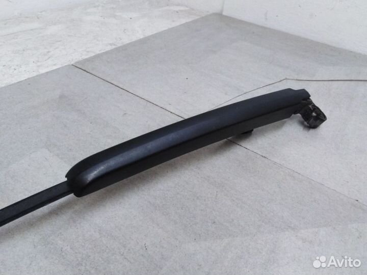 Поводок стеклоочистителя задний