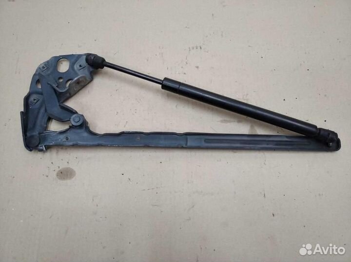 Петля капота w210 E-class 605.962 1998