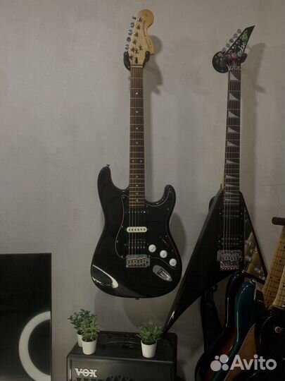 Электрогитара Squier Stratocaster Standard