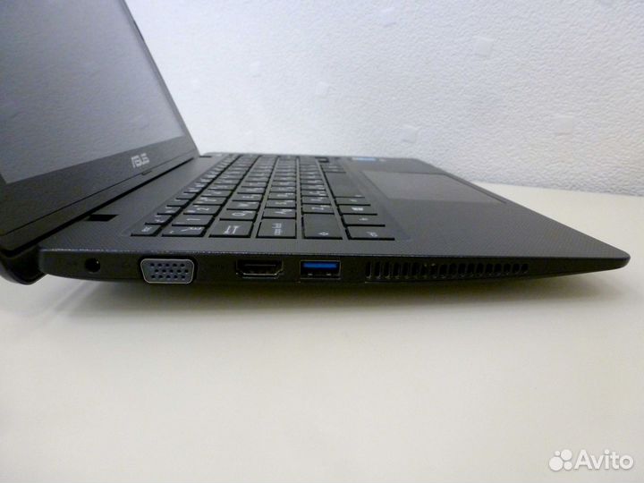 Ноутбук asus X200CA