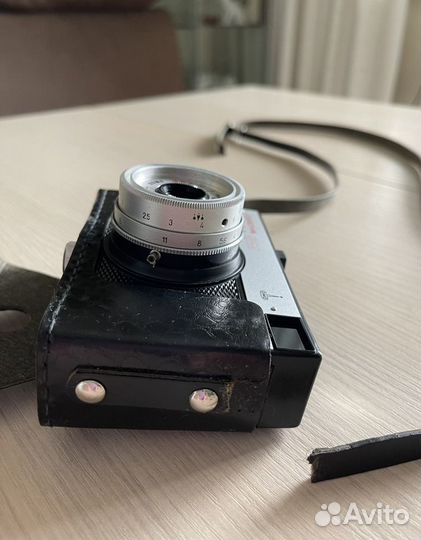 Плёночный фотоаппарат Смена 8М