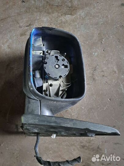 Зеркало левое на Volkswagen Touareg