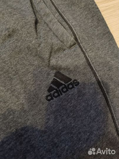 Спортивный костюм adidas