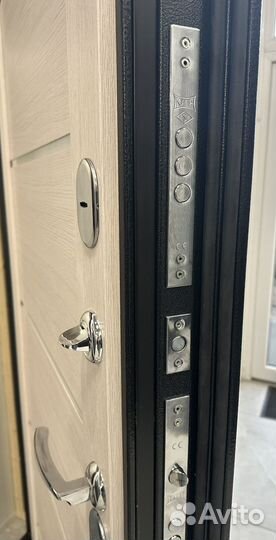 Дверь входная с терморазрывом Изотерма