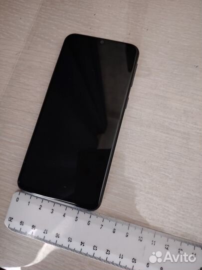 Samsung Galaxy A40, 4/64 ГБ