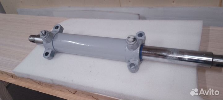 Цилиндр для поворота задних колёс