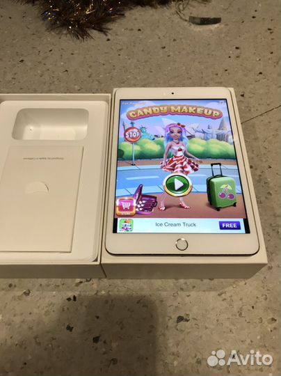 iPad mini 3, 16 GB, (оригинал) + игры