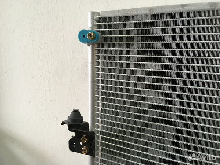 Радиатор кондиционера Тойота Ленд Крузер 200 07