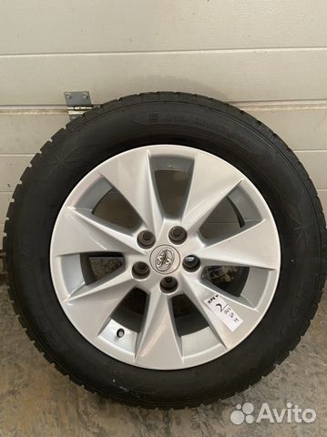 Toyota Оригинальные диски с зимней резиной 215/60