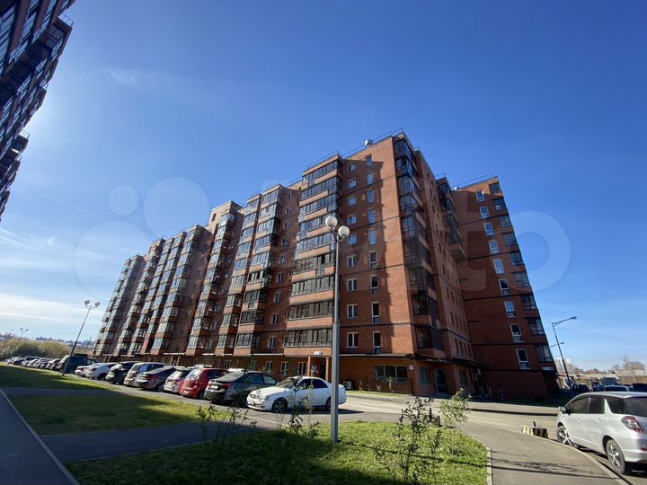 3-к. квартира, 84 м², 4/10 эт.