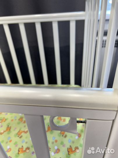 Кровать детская топотушки с маятником и матрасом