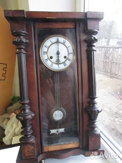 Старинные настенные часы с боем Le Roi a Paris