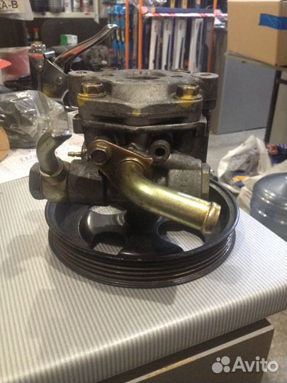 Mitsubishi MR 353612 Насос гидроусилителя