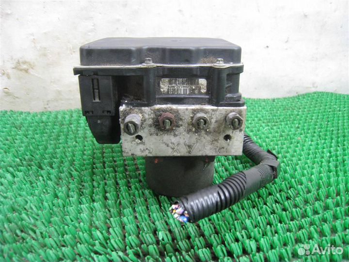 Насос ABS Toyota Avensis T27 2011