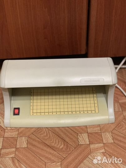 Детектор Банкнот уф Assistant 502