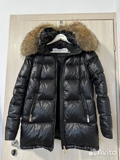 Пуховик женский