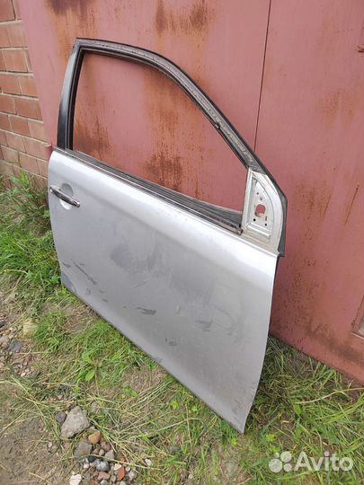 Дверь Allion передняя 2006
