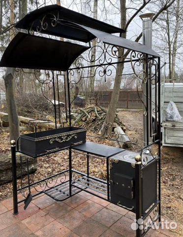 Мангал с крышей