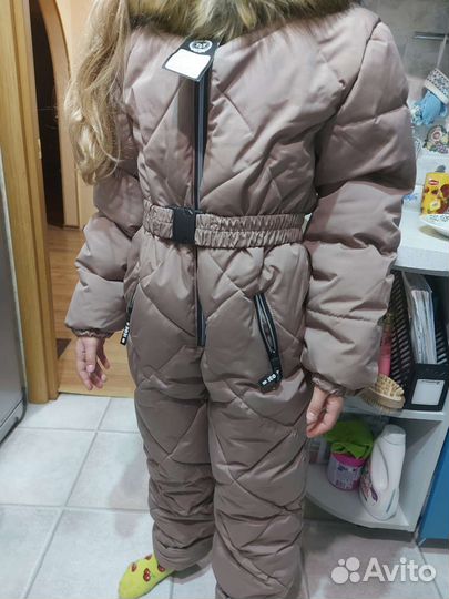Зимний комбинезон для девочки
