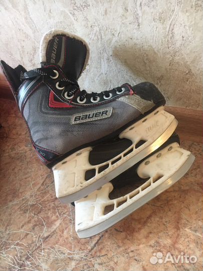 Хоккейные коньки bauer vapor, Y10