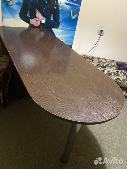 Маникюрный стол