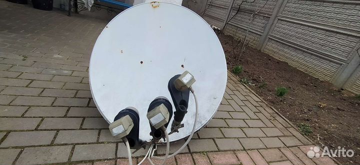 Спутниковая тарелка