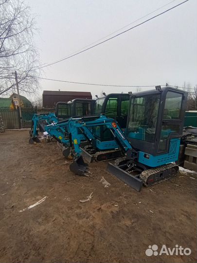 Мини-экскаватор