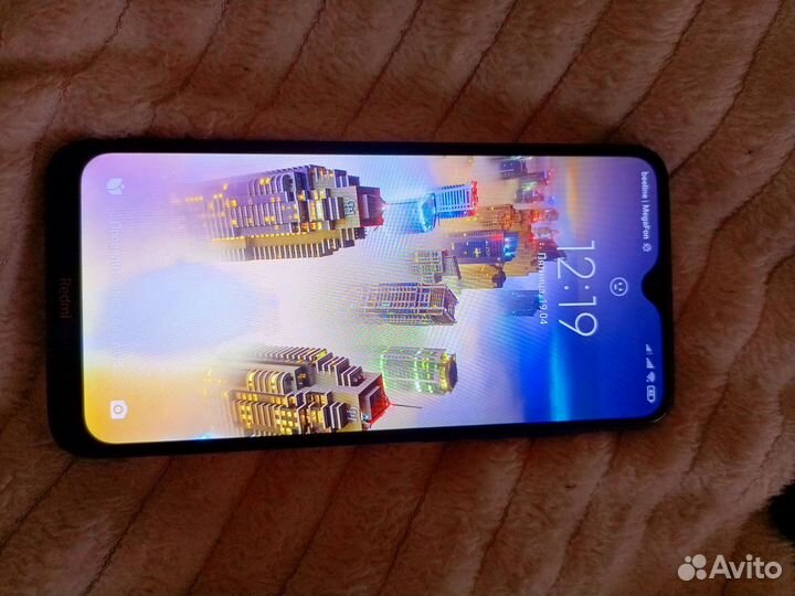 Xiaomi Redmi 8, 3/32 ГБ