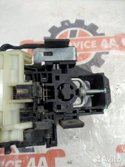 Ручка двери внешняя передняя правая Ford Focus CB8