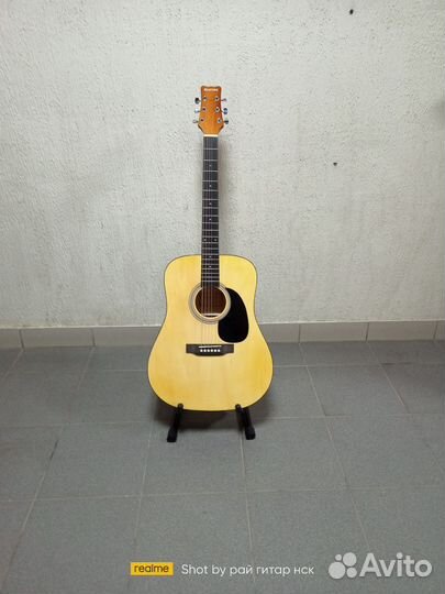 Акустическая гитара