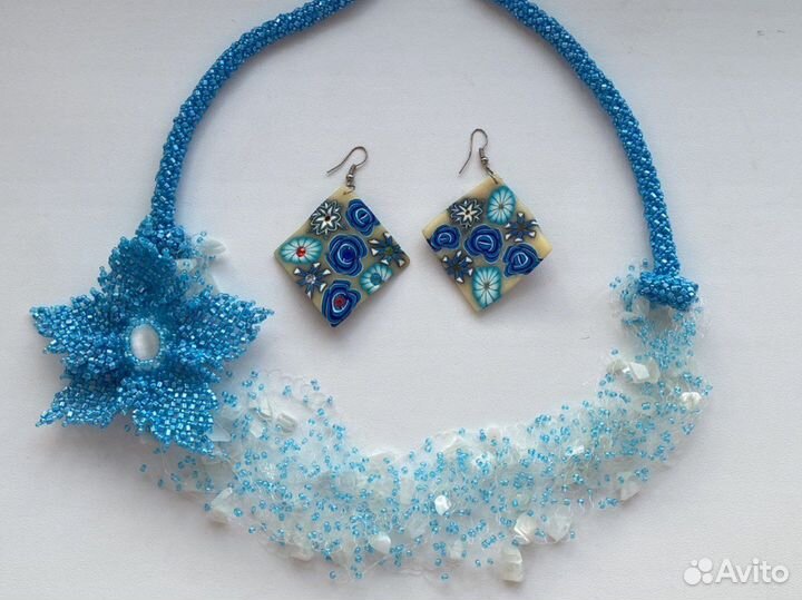 Колье чокер из бисера