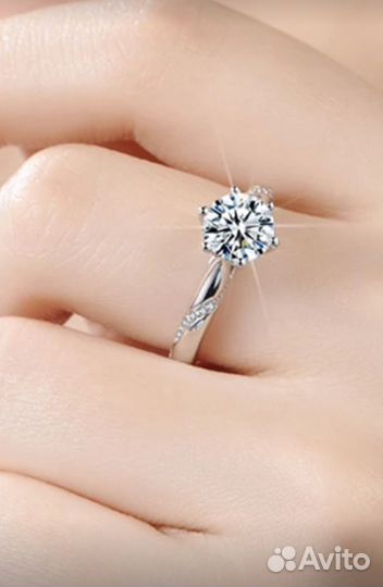 Кольцо с фианитом в серебре варианты